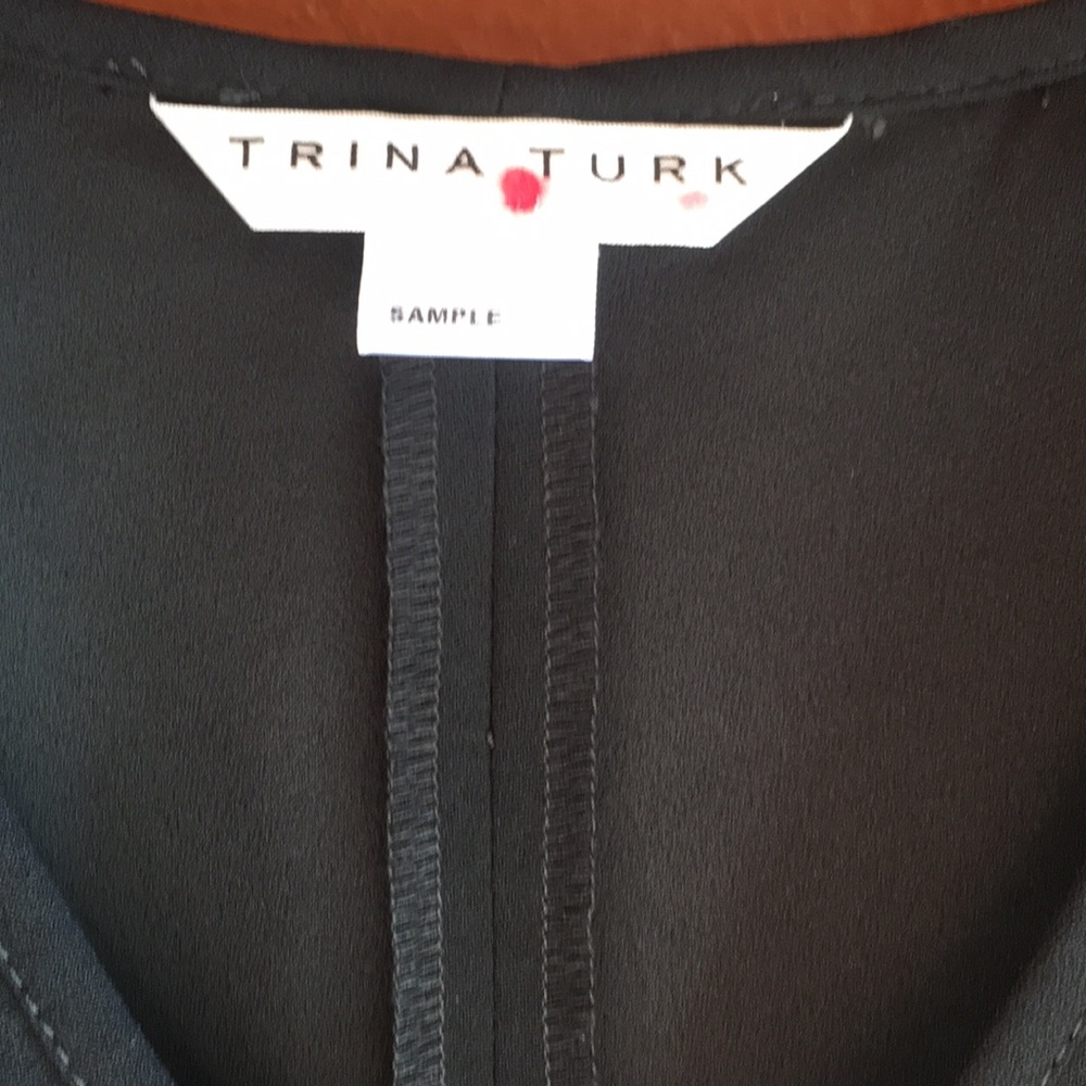 Trina Turk Black Cold Shoulder Tunic Top NWOT🖤 - Picture 4 of 7